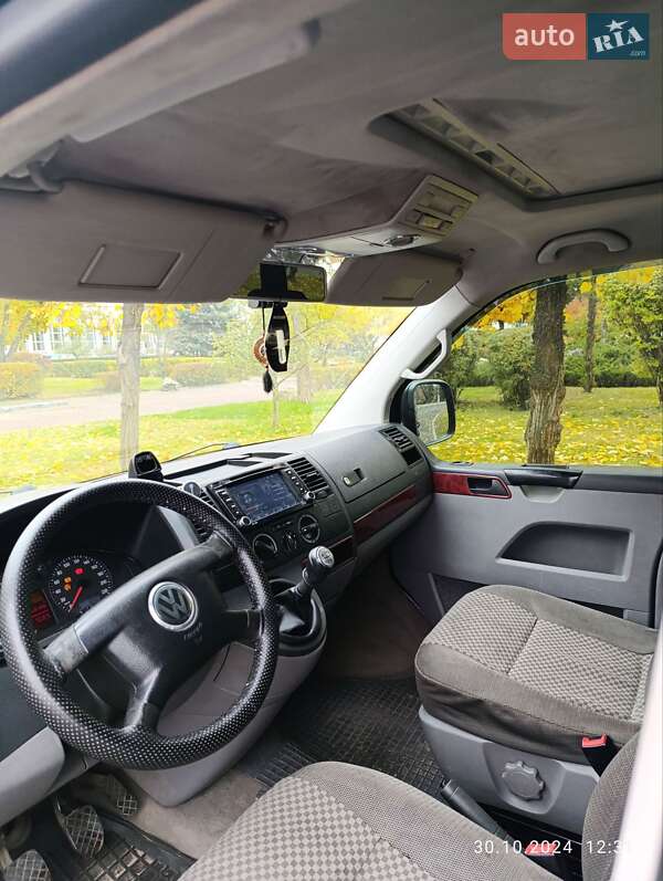 Минивэн Volkswagen Transporter 2004 в Обухове