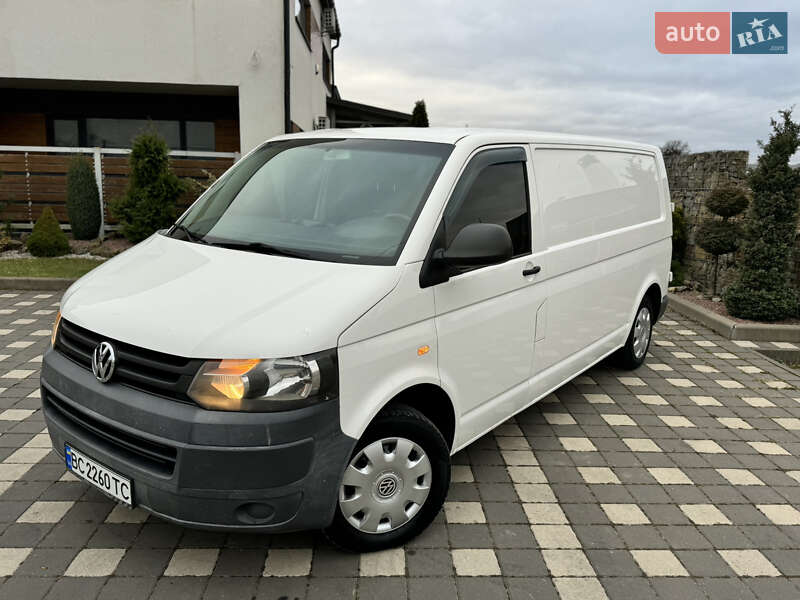 Грузовой фургон Volkswagen Transporter 2011 в Стрые