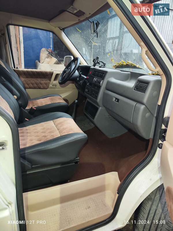 Минивэн Volkswagen Transporter 2001 в Киеве