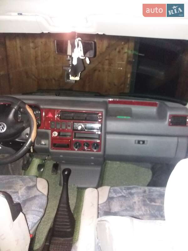 Мінівен Volkswagen Transporter 2000 в Богородчанах