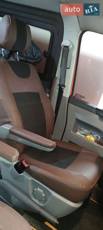 Минивэн Volkswagen Transporter 2008 в Киеве