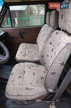 Вантажопасажирський фургон Volkswagen Transporter 1988 в Чернігові