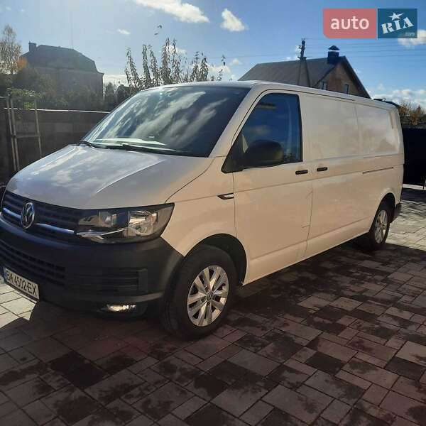 Грузовой фургон Volkswagen Transporter 2015 в Ровно
