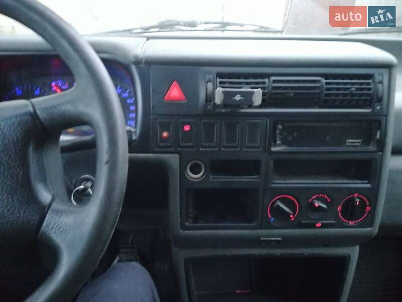 Минивэн Volkswagen Transporter 2002 в Черкассах