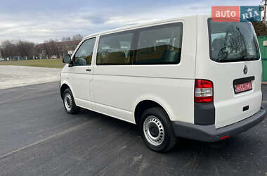 Минивэн Volkswagen Transporter 2011 в 