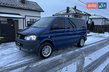 Грузопассажирский фургон Volkswagen Transporter 2012 в Киеве