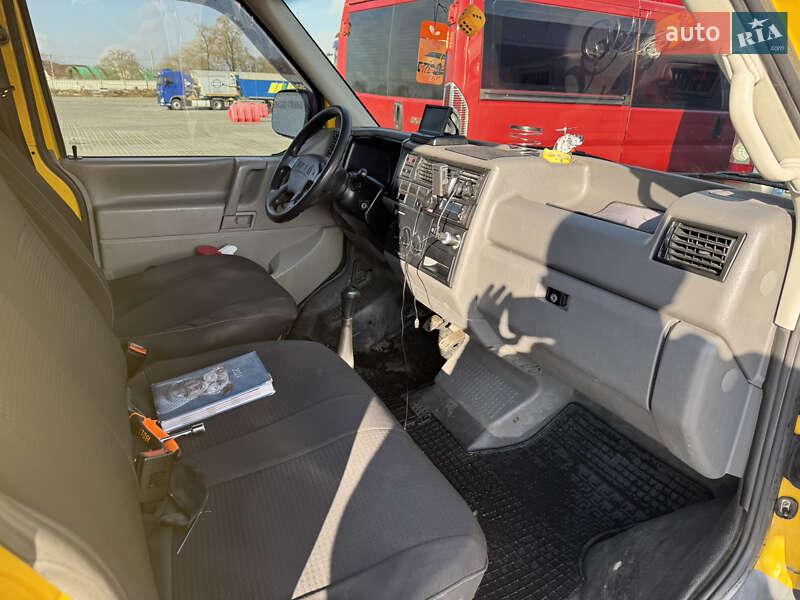 Грузовой фургон Volkswagen Transporter 1999 в Одессе