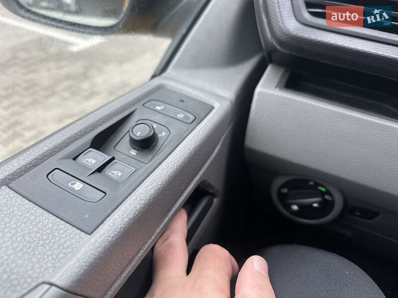Грузовой фургон Volkswagen Transporter 2020 в Ровно