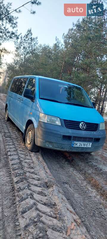 Минивэн Volkswagen Transporter 2004 в Сарнах