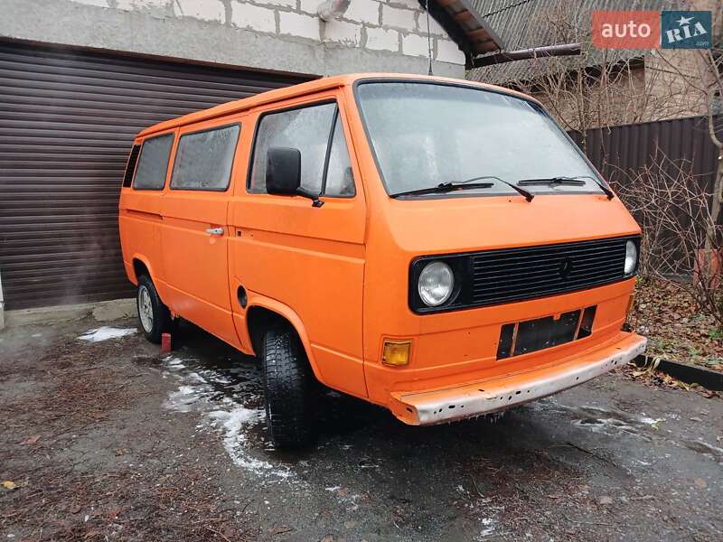 Минивэн Volkswagen Transporter 1985 в Киеве