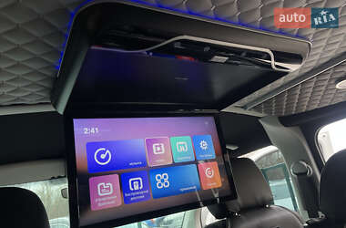 Минивэн Volkswagen Transporter 2019 в 