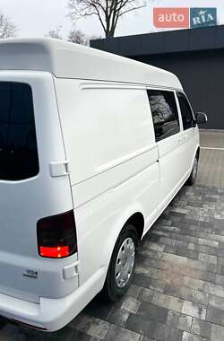 Вантажний фургон Volkswagen Transporter 2013 в Вінниці