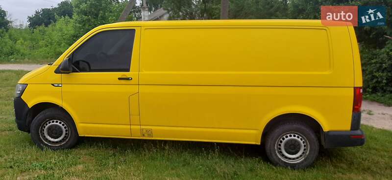 Грузовой фургон Volkswagen Transporter 2016 в Ровно
