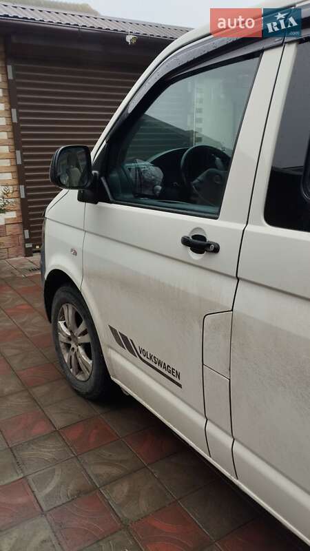 Мінівен Volkswagen Transporter 2010 в Гусятині