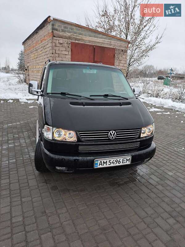 Минивэн Volkswagen Transporter 2000 в 