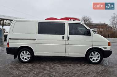 Вантажний фургон Volkswagen Transporter 2003 в Києві