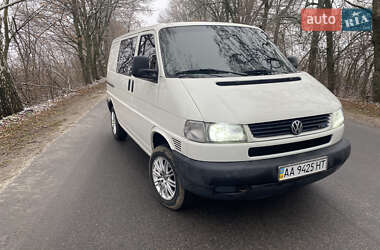 Вантажний фургон Volkswagen Transporter 2003 в Василькові