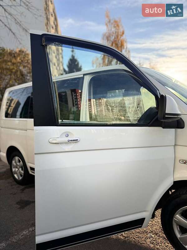 Минивэн Volkswagen Transporter 2011 в Луцке