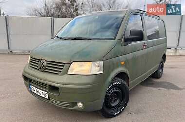 Вантажний фургон Volkswagen Transporter 2004 в Києві