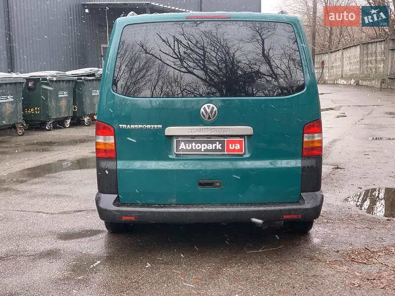 Минивэн Volkswagen Transporter 2004 в Киеве