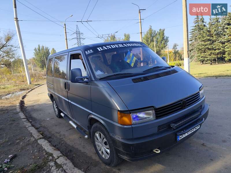 Минивэн Volkswagen Transporter 1995 в Славянске