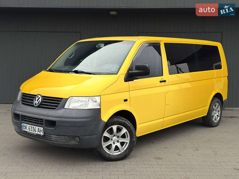 Минивэн Volkswagen Transporter 2004 в Сарнах