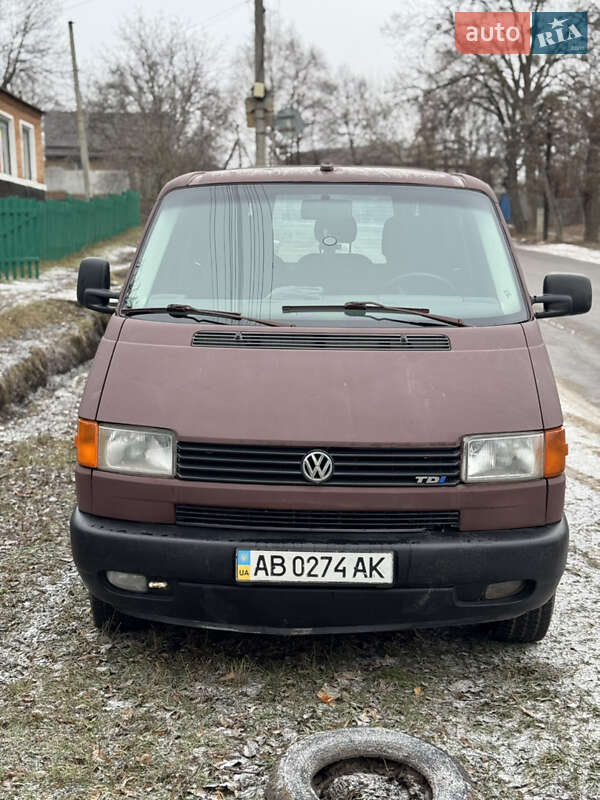 Вантажний фургон Volkswagen Transporter 2002 в Валках