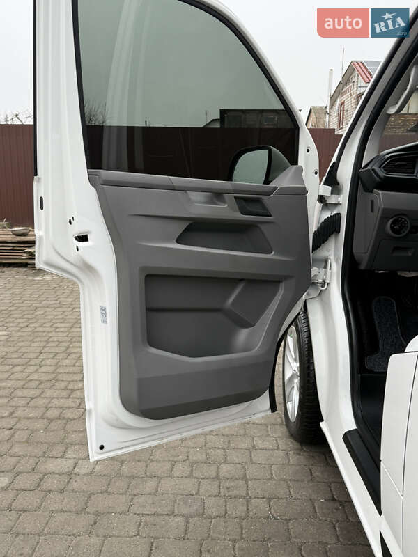 Минивэн Volkswagen Transporter 2020 в Киеве