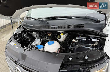 Мінівен Volkswagen Transporter 2020 в 