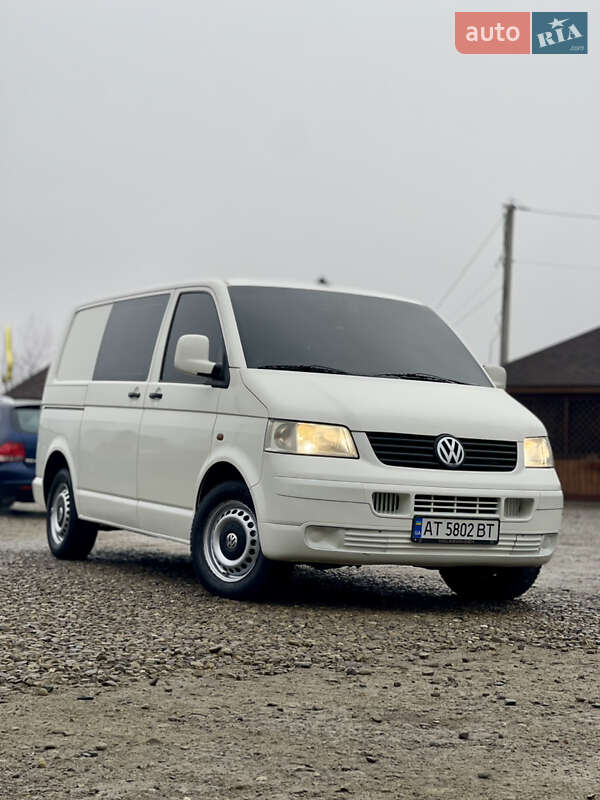 Мінівен Volkswagen Transporter 2004 в Коломиї