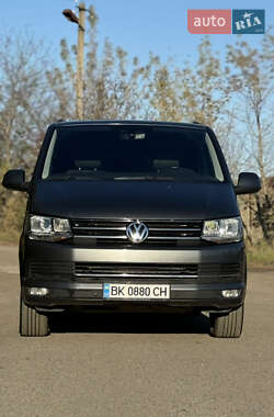 Мінівен Volkswagen Transporter 2016 в Рівному