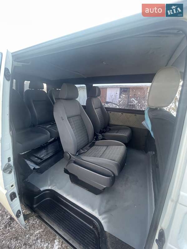 Минивэн Volkswagen Transporter 2000 в Буске