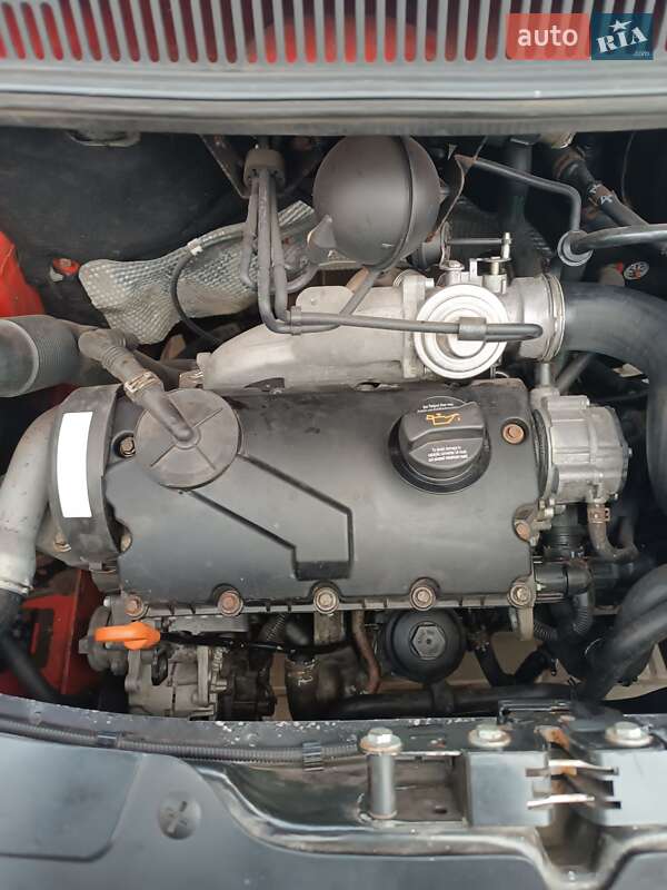 Мінівен Volkswagen Transporter 2005 в Чорнобаї