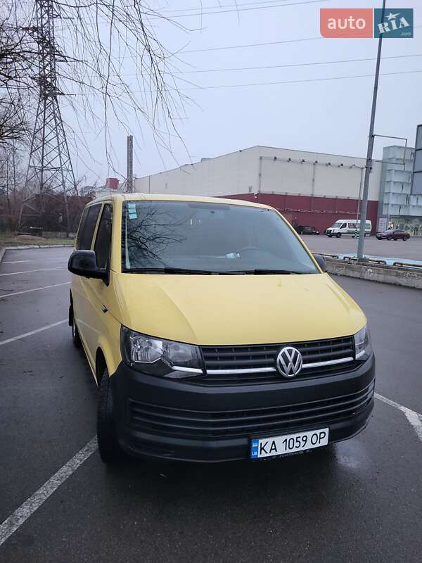 Мінівен Volkswagen Transporter 2016 в Києві