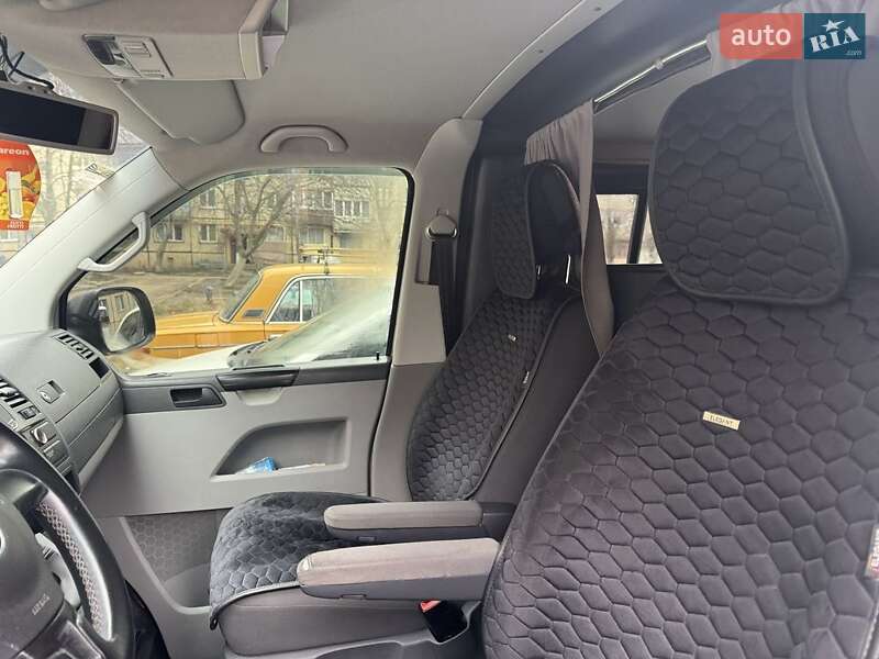 Грузовой фургон Volkswagen Transporter 2012 в Кривом Роге
