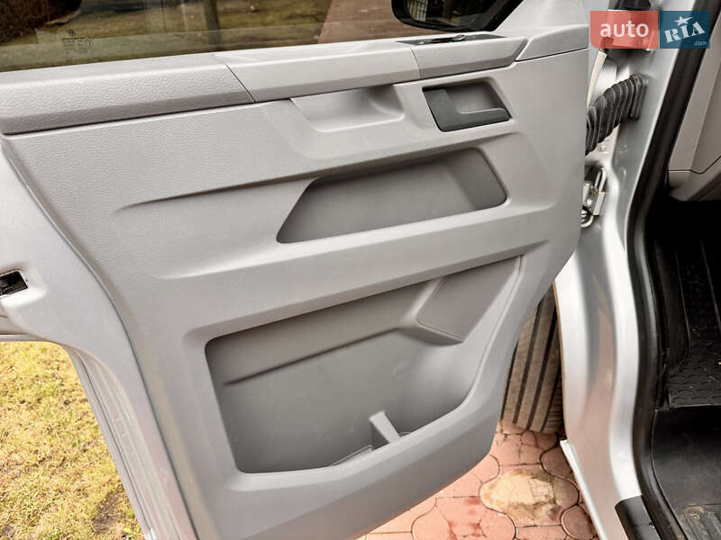 Вантажний фургон Volkswagen Transporter 2020 в Києві
