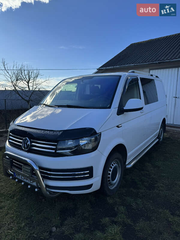 Мінівен Volkswagen Transporter 2015 в Снятині