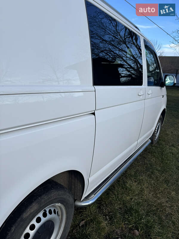 Мінівен Volkswagen Transporter 2015 в Снятині