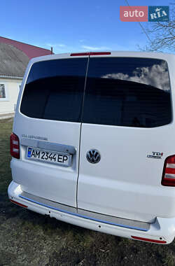 Минивэн Volkswagen Transporter 2015 в 