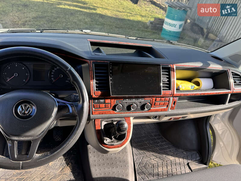 Мінівен Volkswagen Transporter 2015 в Снятині