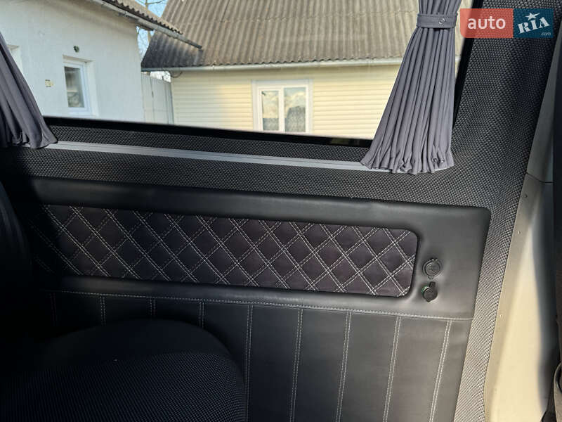Мінівен Volkswagen Transporter 2015 в Снятині