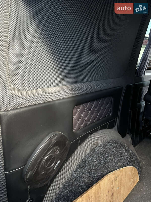 Мінівен Volkswagen Transporter 2015 в Снятині