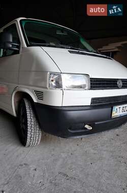 Грузовой фургон Volkswagen Transporter 2002 в Ивано-Франковске