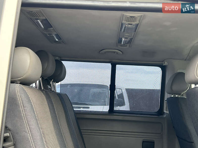 Мінівен Volkswagen Transporter 2004 в Одесі