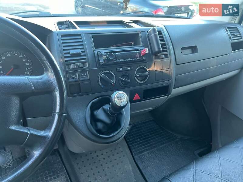 Минивэн Volkswagen Transporter 2006 в Киеве