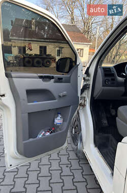 Грузовой фургон Volkswagen Transporter 2005 в 