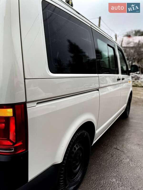 Минивэн Volkswagen Transporter 2016 в Дубно
