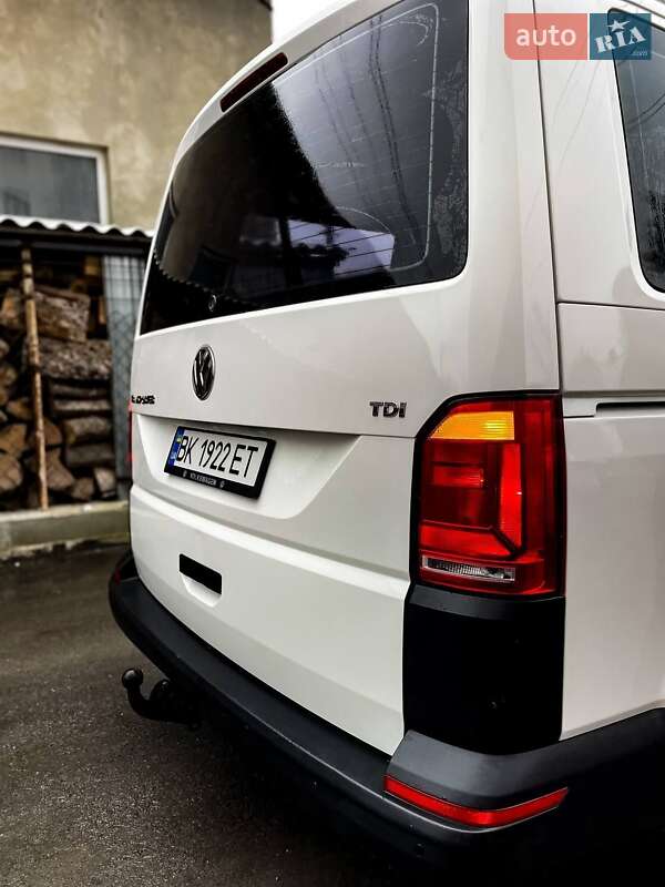 Минивэн Volkswagen Transporter 2016 в Дубно