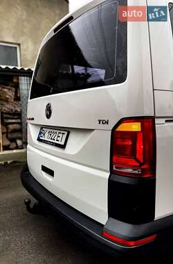 Мінівен Volkswagen Transporter 2016 в 