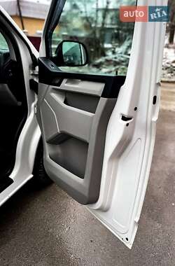 Мінівен Volkswagen Transporter 2016 в 